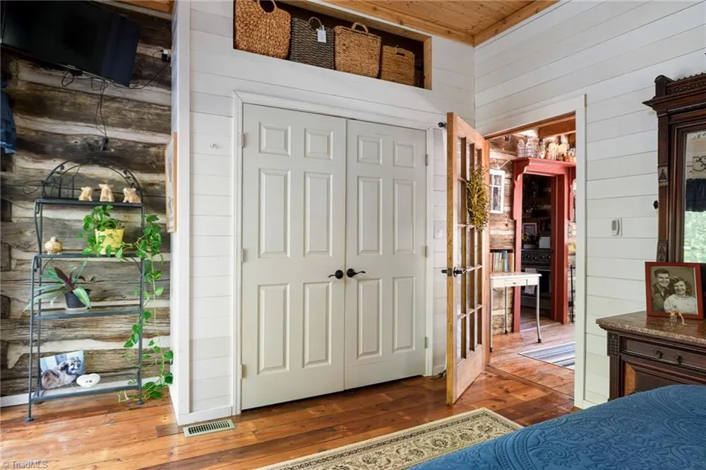 7198 Spring Hill Road Lewisville, NC 27023