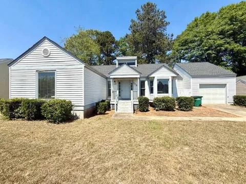 118 Robinwood Drive