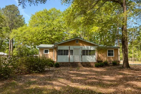 952 Royal Road