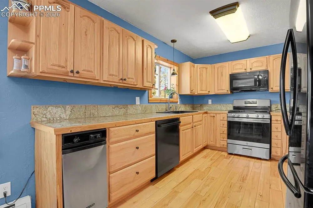 881 Trail Creek Road Lake George, CO 80827