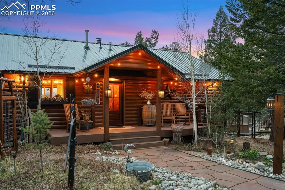 1366 Vagabond Creek Drive Lake George, CO 80827