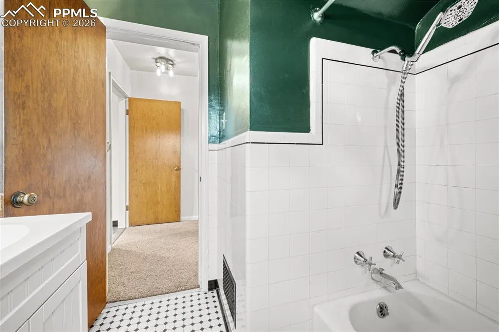 805 W Routt Avenue Pueblo, CO 81004