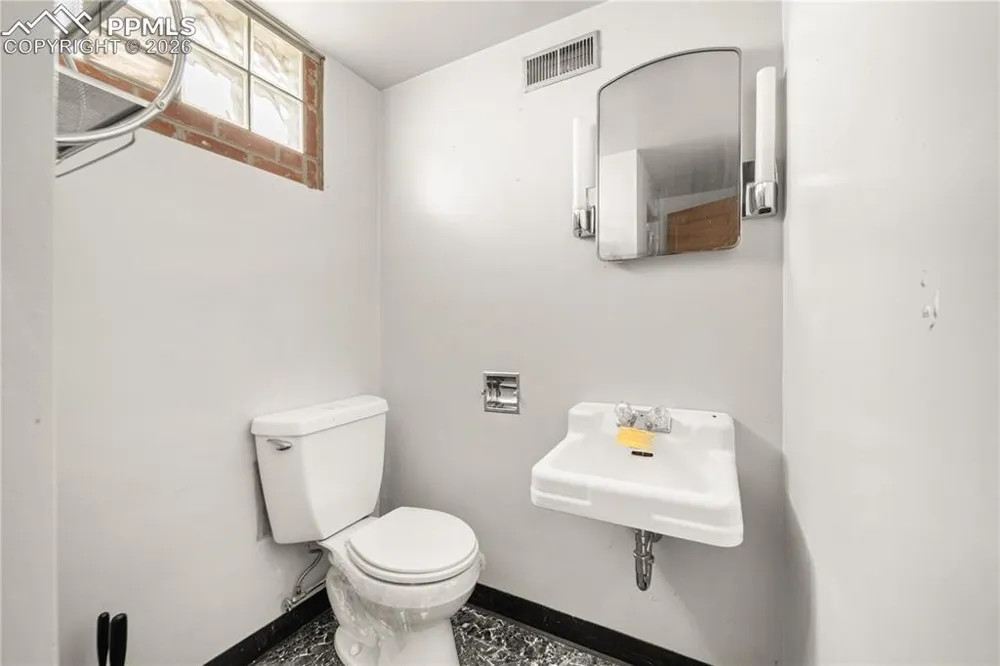 805 W Routt Avenue Pueblo, CO 81004
