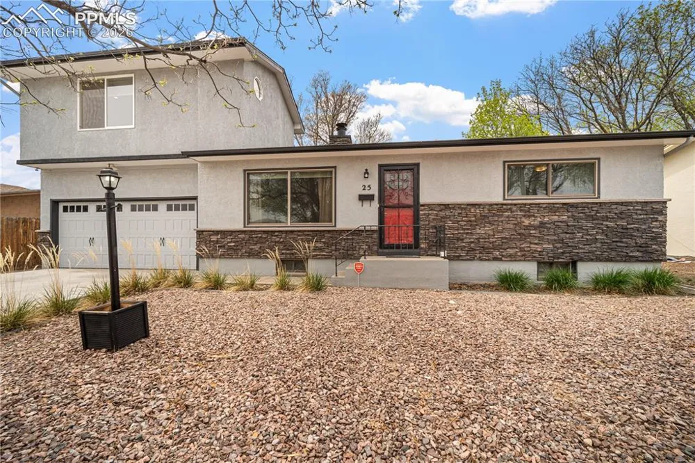 25 Fordham Circle Pueblo, CO 81005