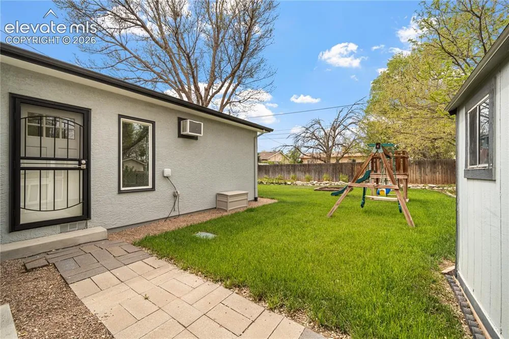 25 Fordham Circle Pueblo, CO 81005