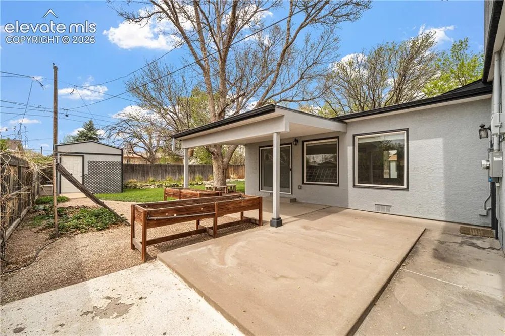 25 Fordham Circle Pueblo, CO 81005