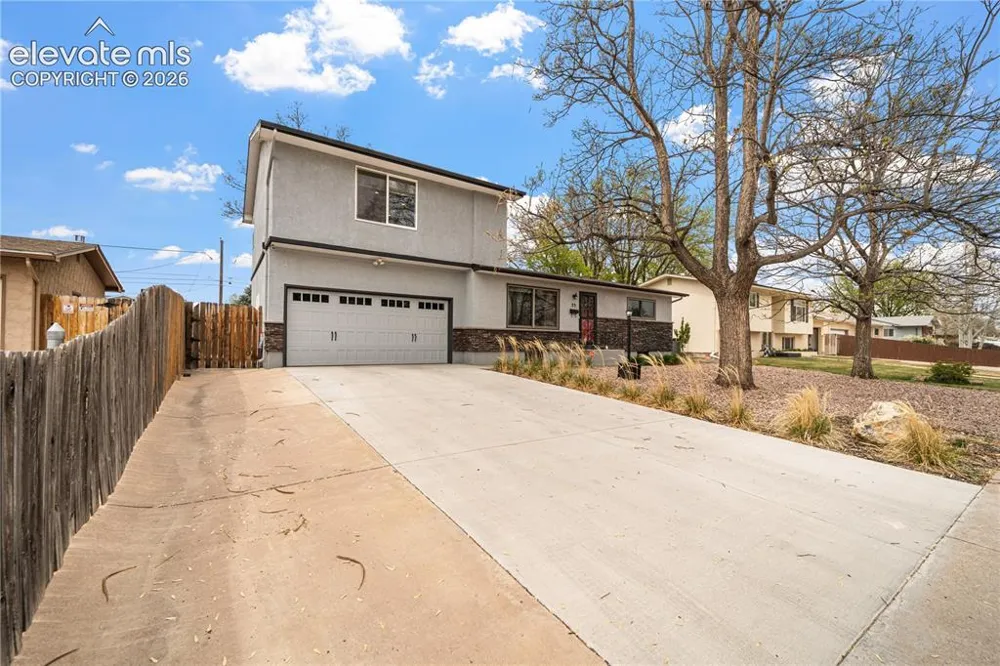 25 Fordham Circle Pueblo, CO 81005