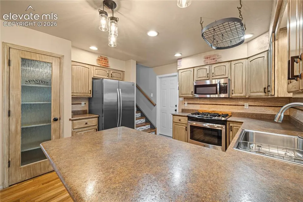 25 Fordham Circle Pueblo, CO 81005
