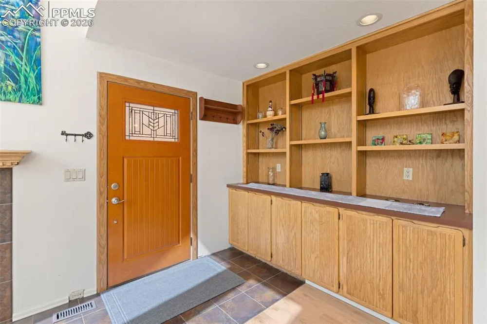 376 Pilot Knob Avenue Manitou Springs, CO 80829