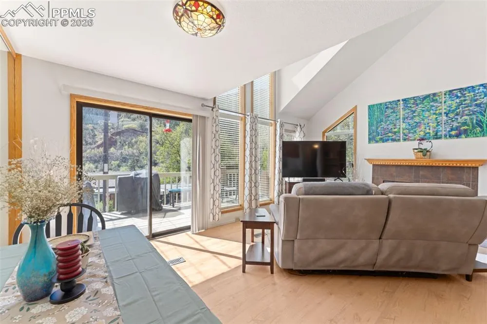376 Pilot Knob Avenue Manitou Springs, CO 80829