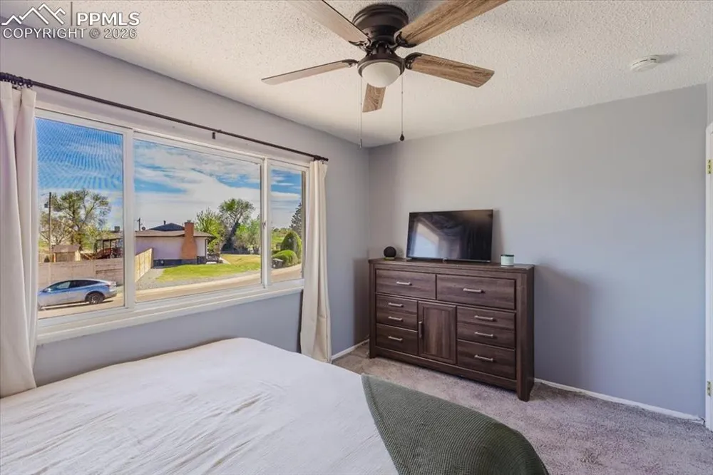 11 MacGregor Road Pueblo, CO 81001