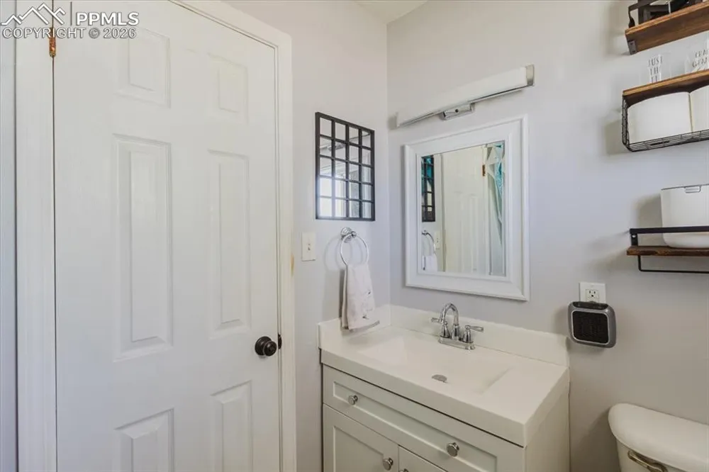 11 MacGregor Road Pueblo, CO 81001