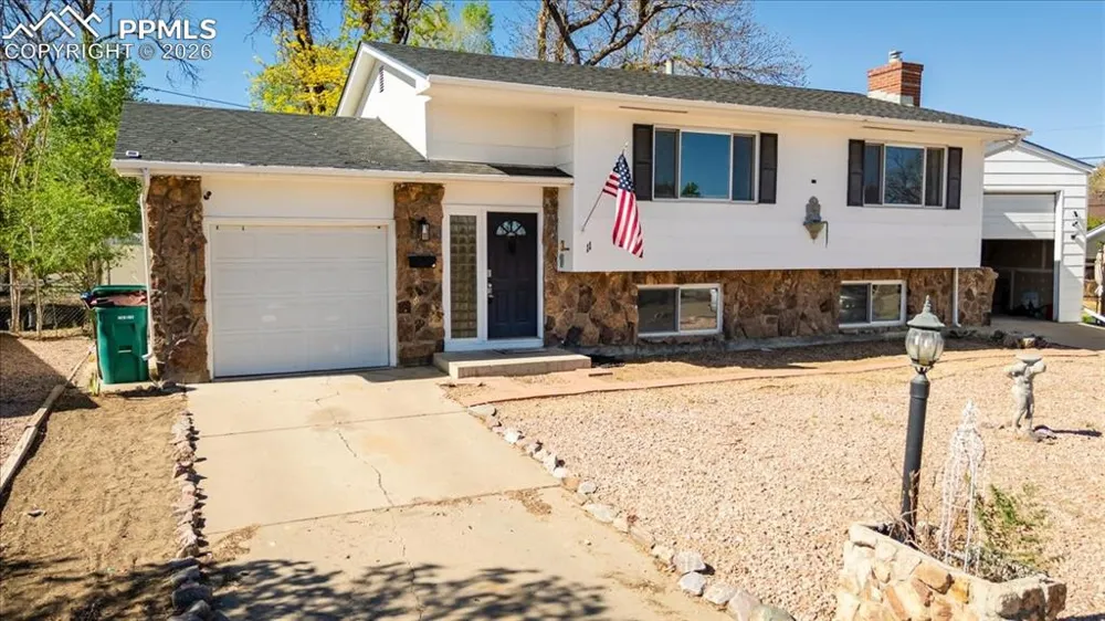 11 MacGregor Road Pueblo, CO 81001
