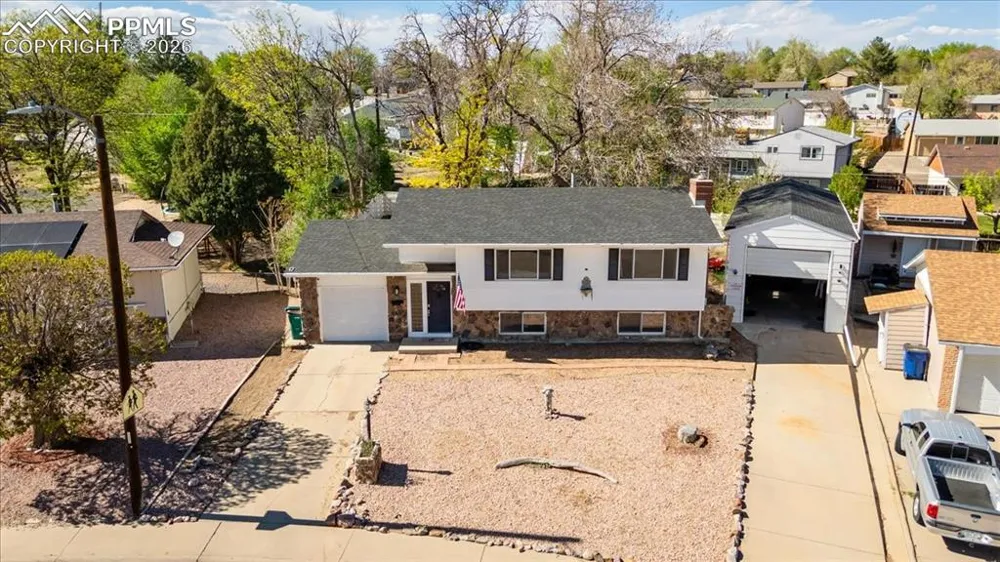 11 MacGregor Road Pueblo, CO 81001