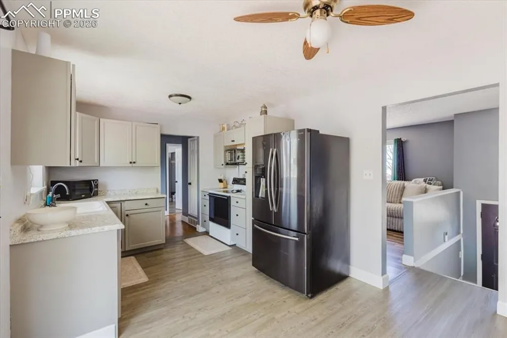 11 MacGregor Road Pueblo, CO 81001