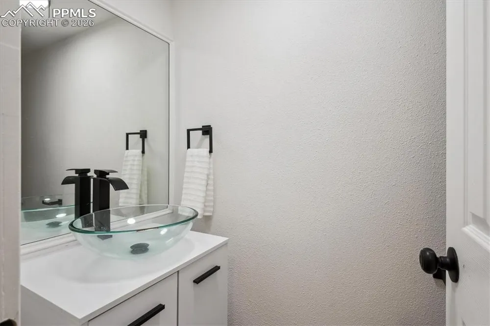 13910 Blue Jay Lane Larkspur, CO 80118