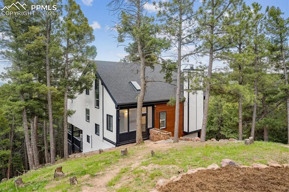 13910 Blue Jay Lane Larkspur, CO 80118