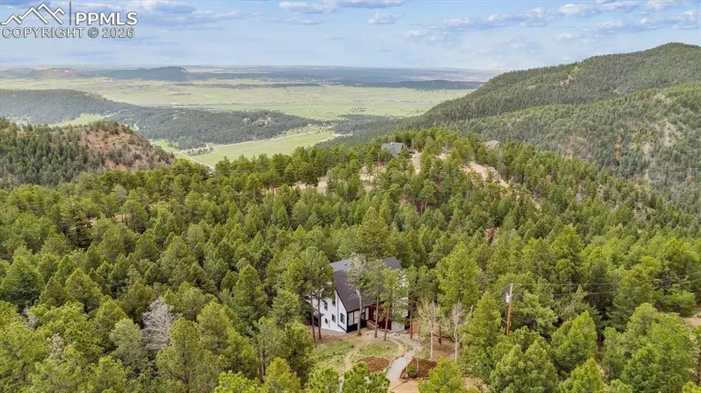 13910 Blue Jay Lane Larkspur, CO 80118