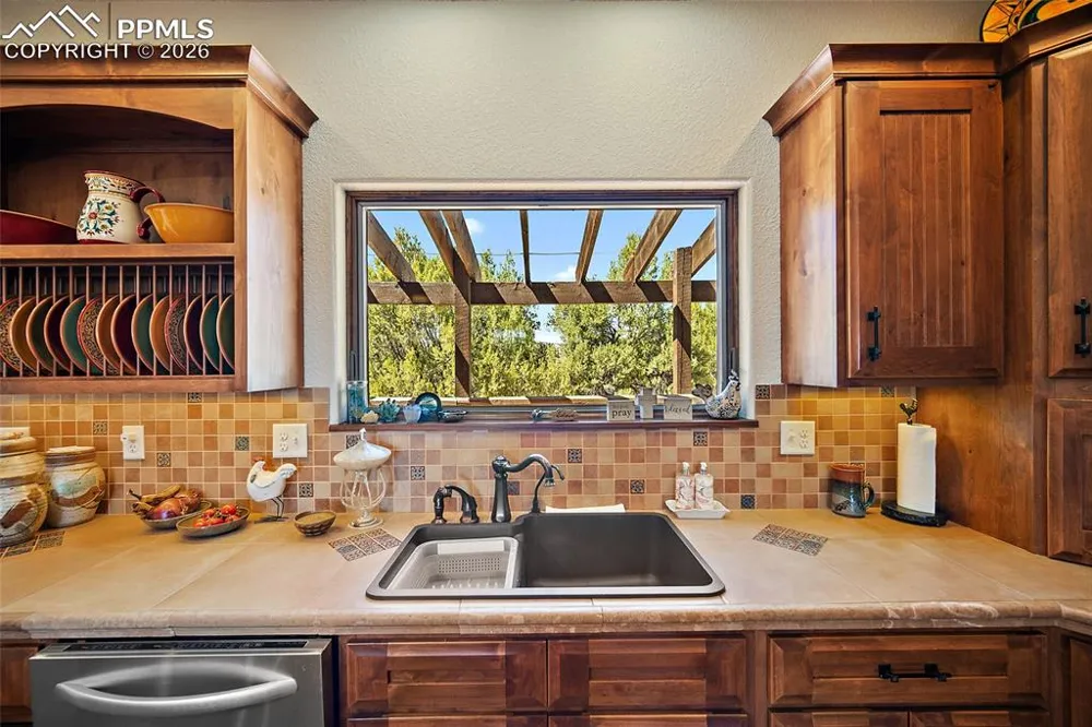 8200 Abbey Road Pueblo, CO 81004