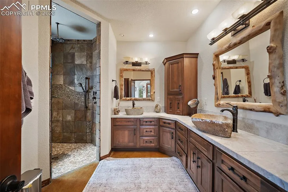 8200 Abbey Road Pueblo, CO 81004