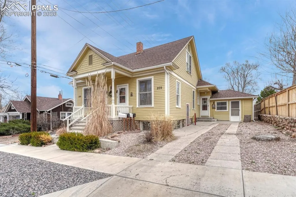 209 Arcadia Street Colorado Springs, CO 80903