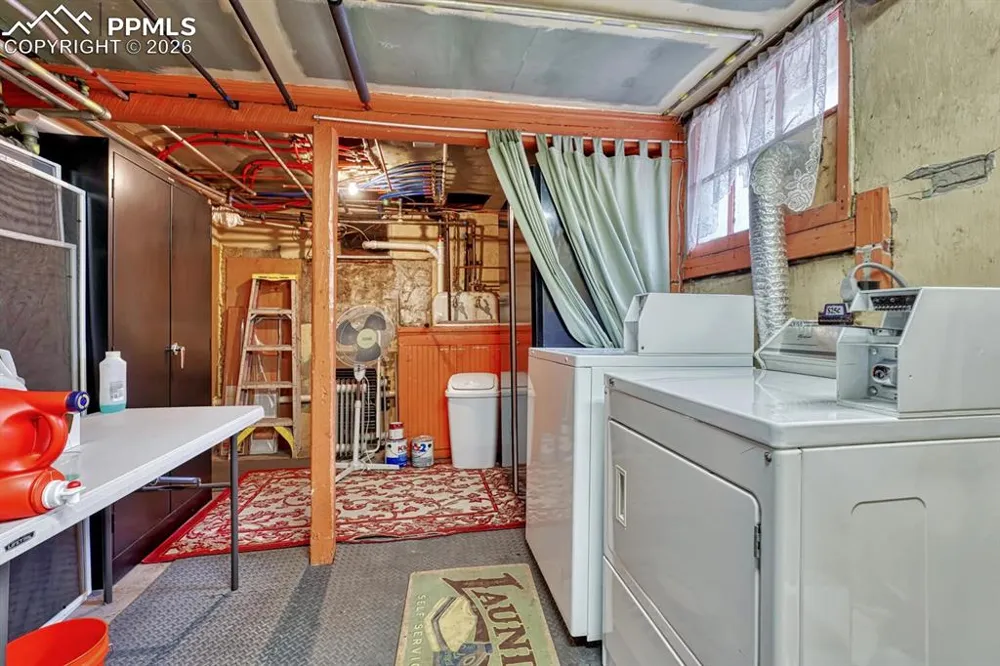 209 Arcadia Street Colorado Springs, CO 80903