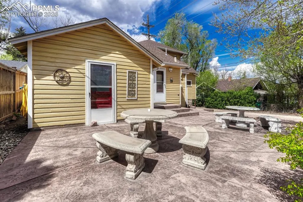 209 Arcadia Street Colorado Springs, CO 80903