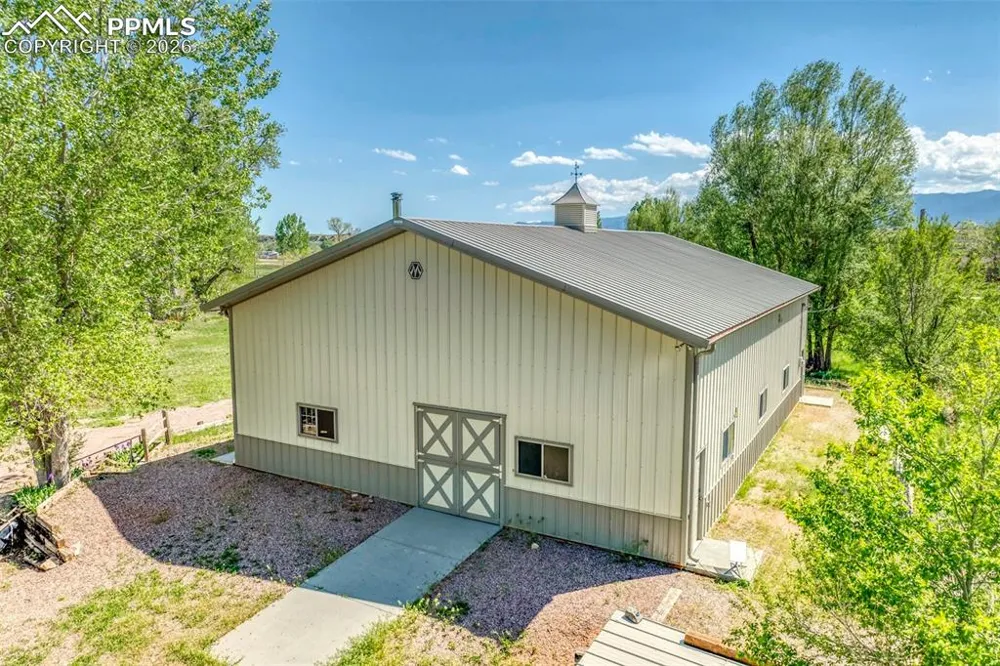 997 County Road 119 Florence, CO 81226