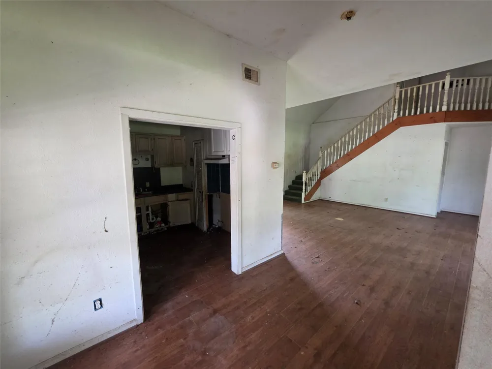 12222 Oak Hollow Lane Pinehurst, TX 77362