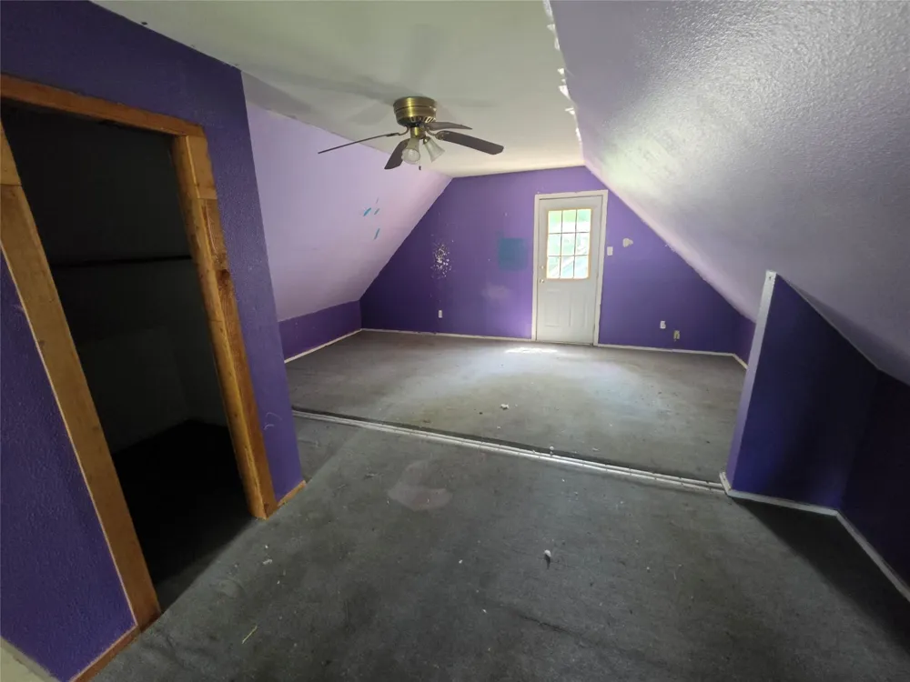 12222 Oak Hollow Lane Pinehurst, TX 77362