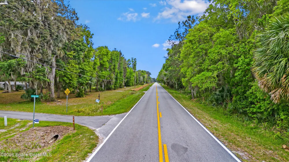 12394143 County Road 309 Crescent City, FL 32112