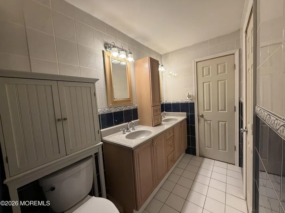 32 Brunswick Drive Howell, NJ 07731