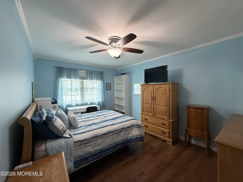 32 Brunswick Drive Howell, NJ 07731