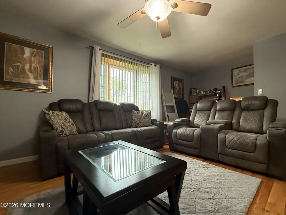 32 Brunswick Drive Howell, NJ 07731
