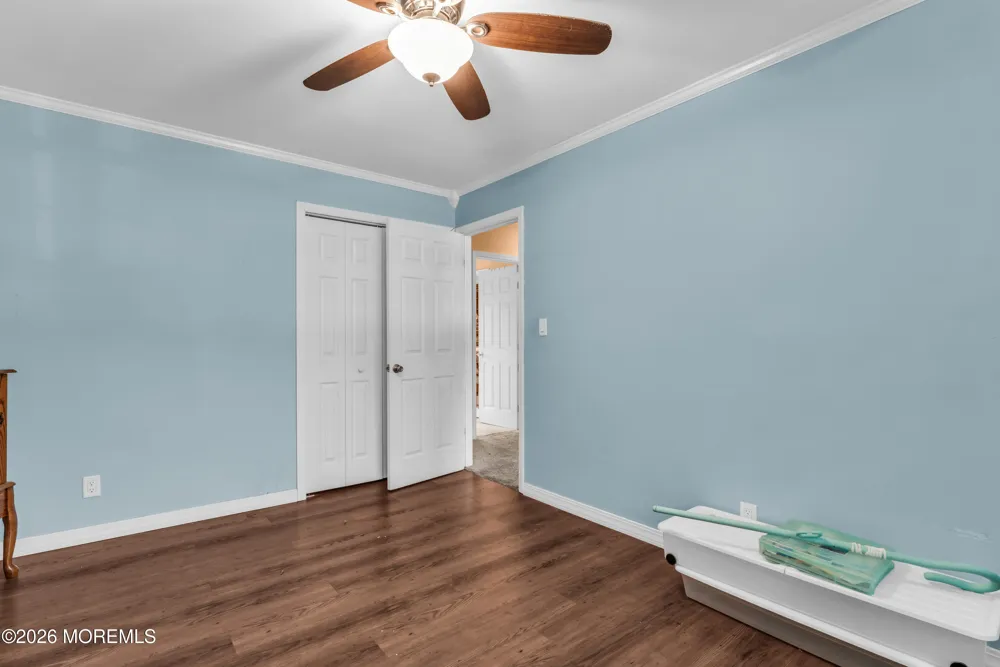 32 Brunswick Drive Howell, NJ 07731