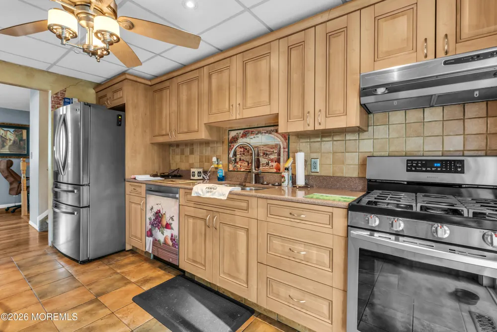 32 Brunswick Drive Howell, NJ 07731