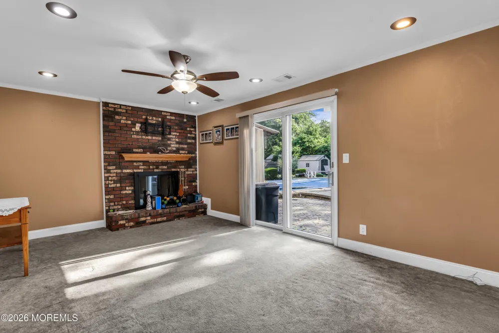 32 Brunswick Drive Howell, NJ 07731