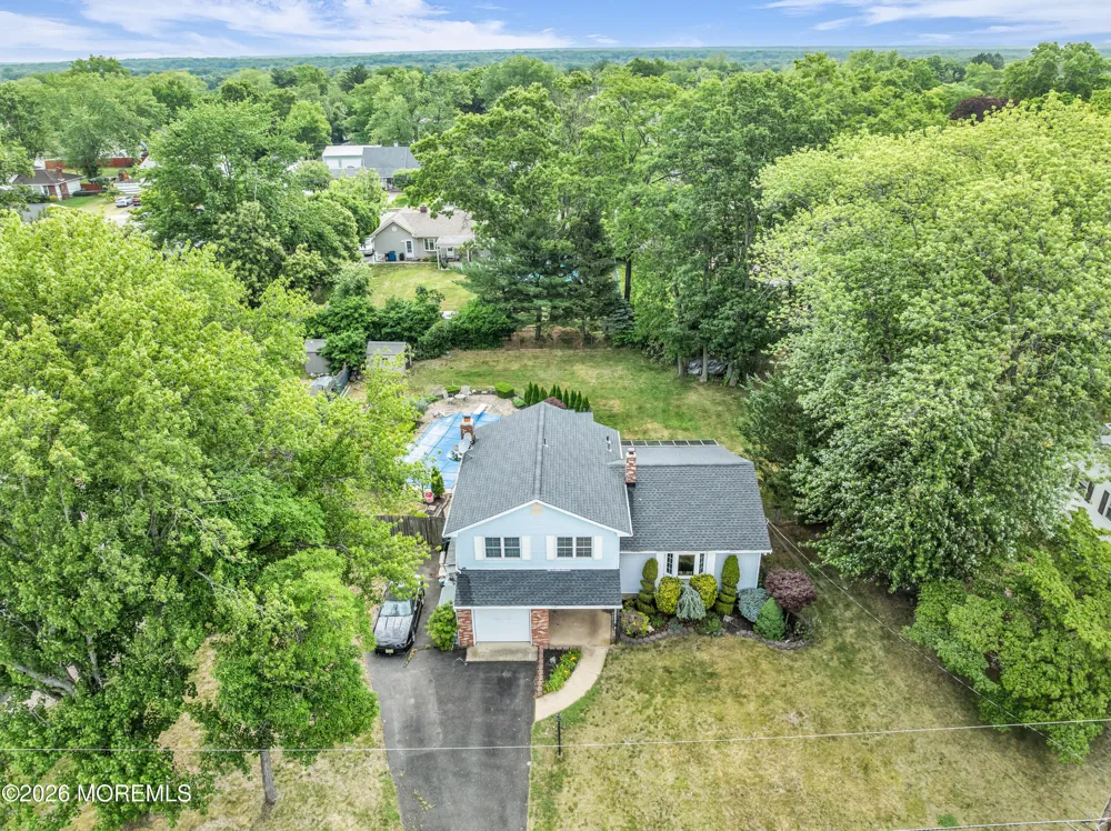 32 Brunswick Drive Howell, NJ 07731