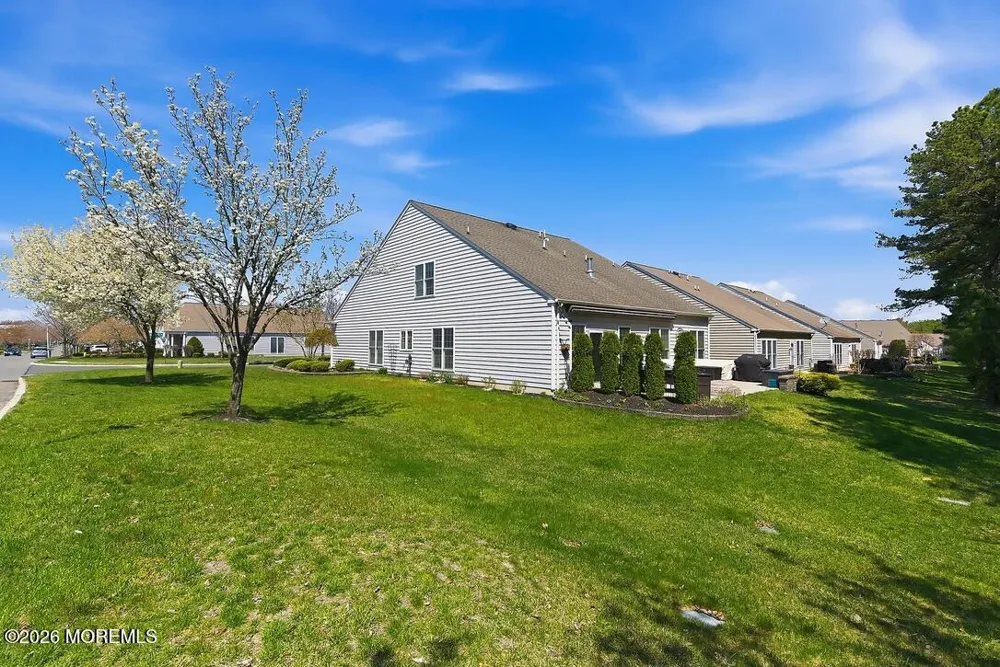 2 Chalfont Lane Manchester, NJ 08759
