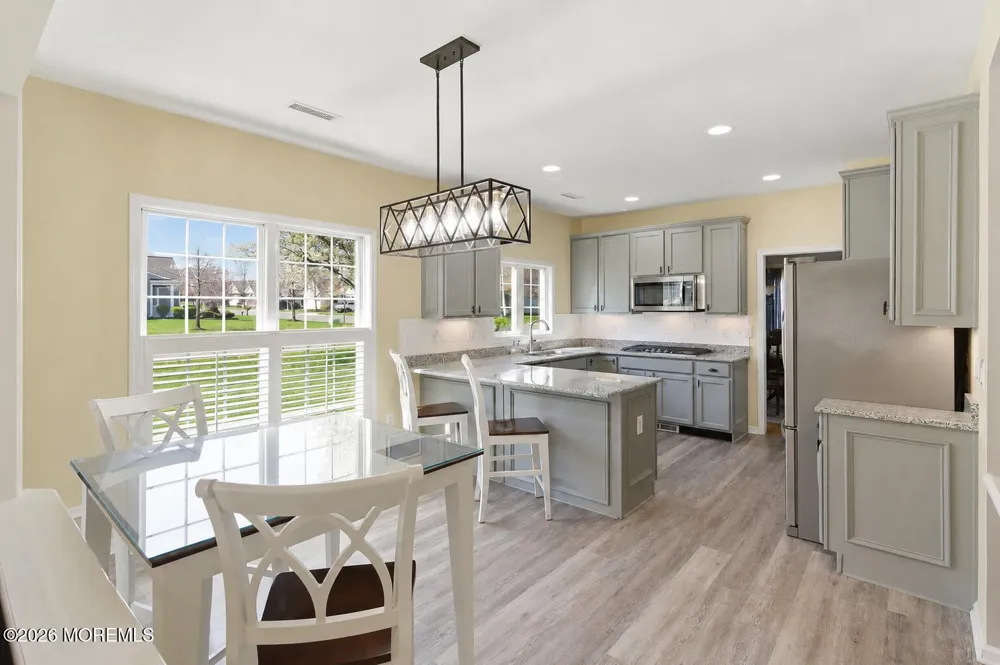 2 Chalfont Lane Manchester, NJ 08759