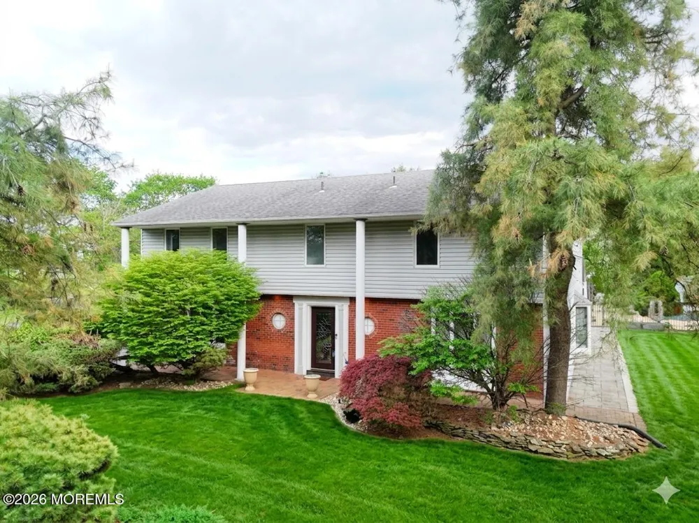 1 Flintlock Road Freehold, NJ 07728