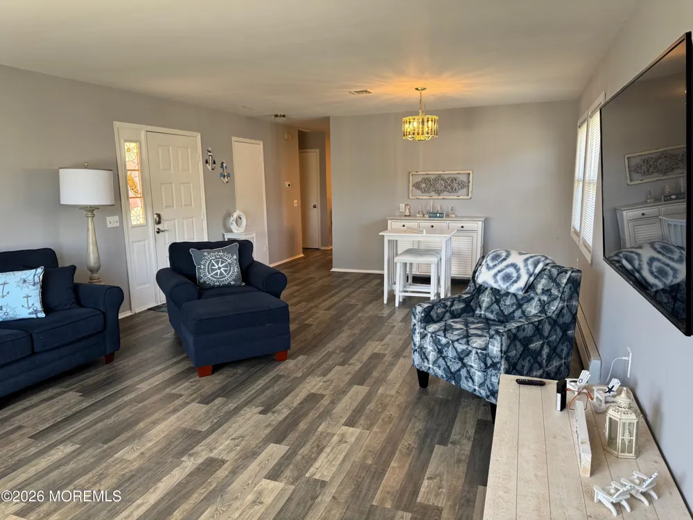 1 Ashcroft Lane Toms River, NJ 08757
