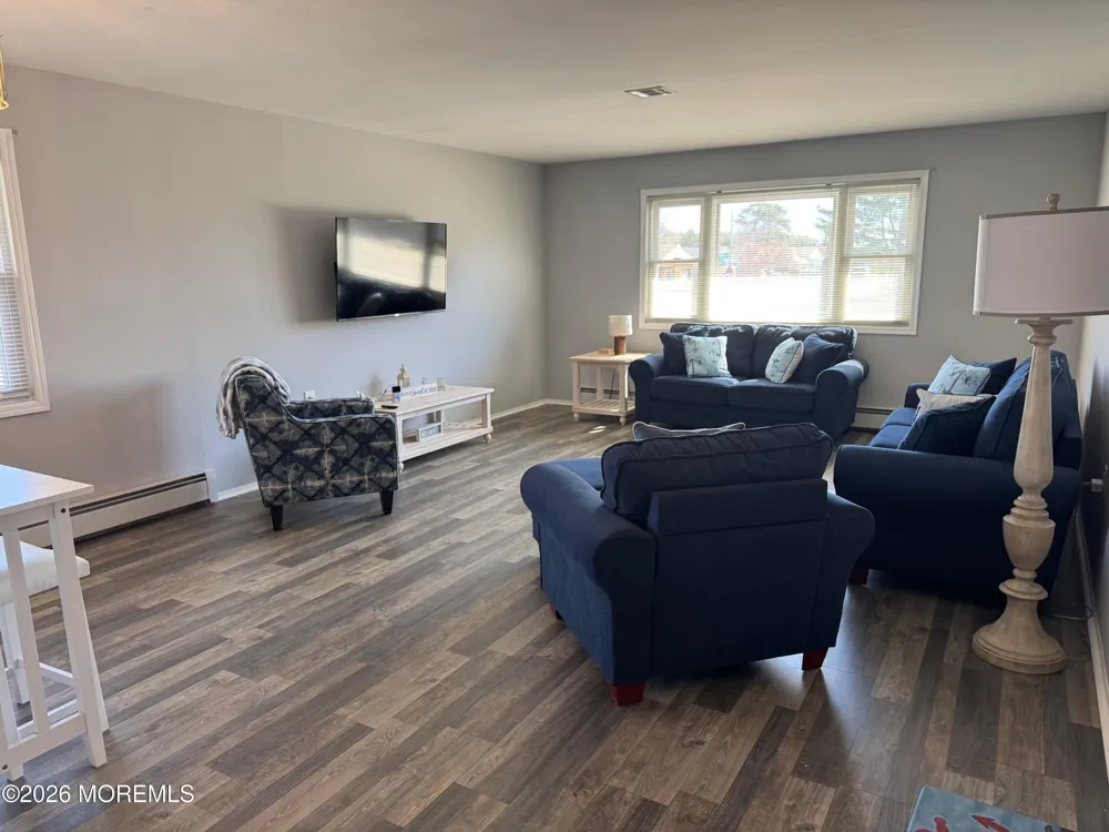 1 Ashcroft Lane Toms River, NJ 08757