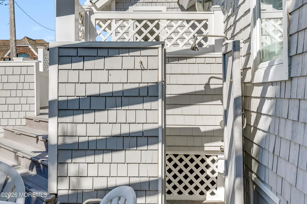 973 Ocean Avenue Mantoloking, NJ 08738