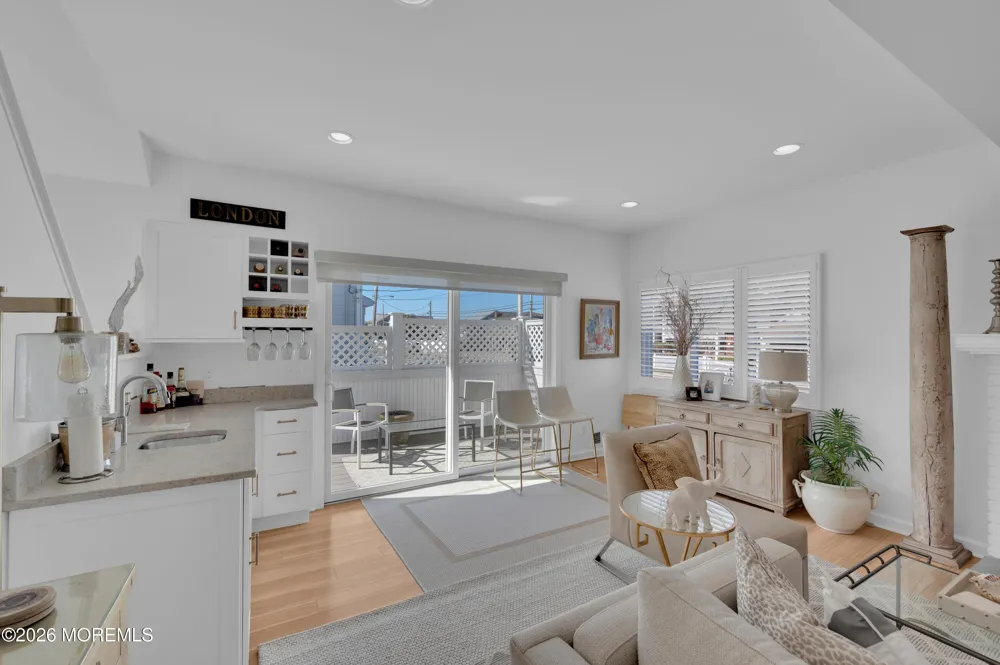 973 Ocean Avenue Mantoloking, NJ 08738