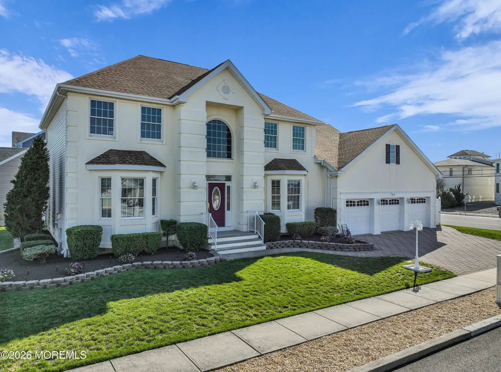 154 Bay Avenue Mantoloking, NJ 08738
