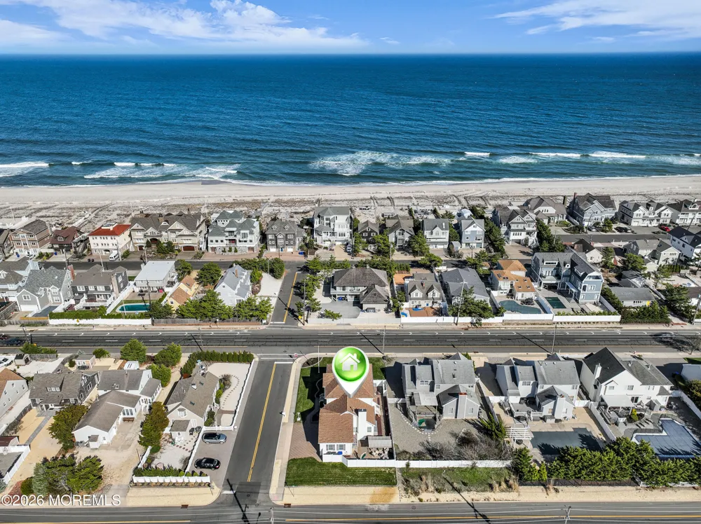 154 Bay Avenue Mantoloking, NJ 08738