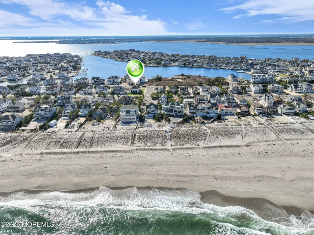 154 Bay Avenue Mantoloking, NJ 08738