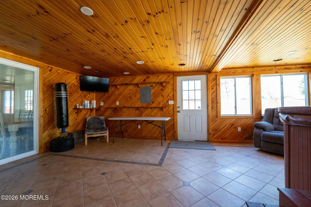 406 Lawrence Drive Lanoka Harbor, NJ 08734