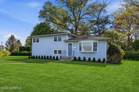 2 Hilltop Road